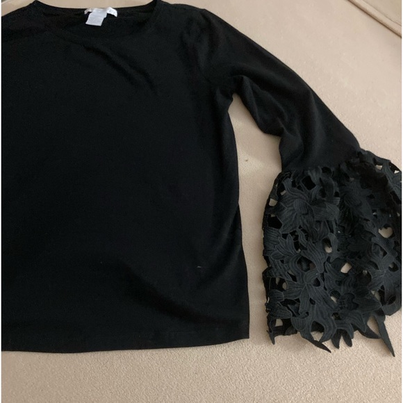 Design History dressy Black top lace bell sleeves❤️🌹 - Picture 13 of 13